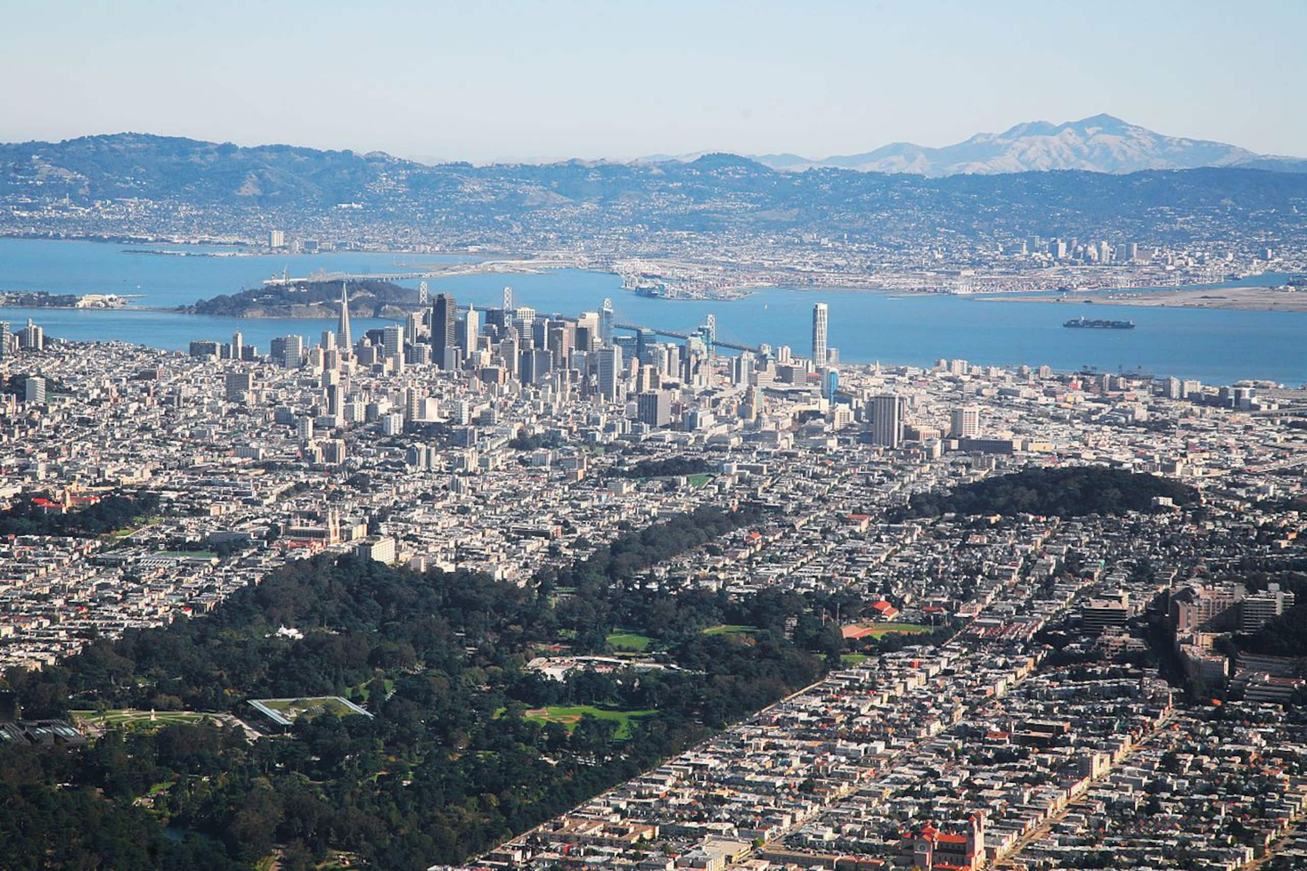 Home in San Francisco · ★4.93 · 2 bedrooms · 2 beds · 2 baths - Image 39
