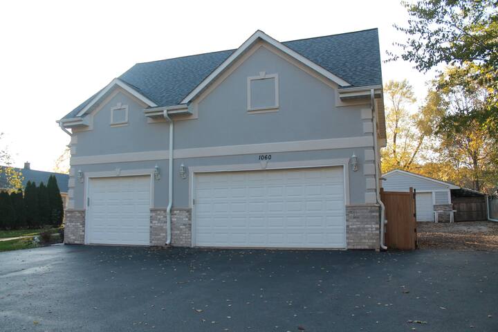Airbnb South Elgin Vacation Rentals Places To Stay