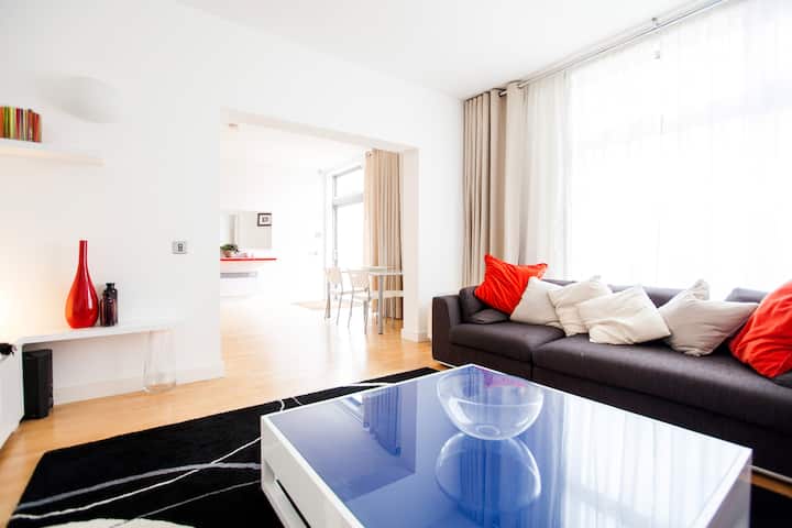 Delightful Double Bedroom - London