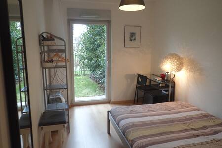 Chambre, centre jardin parc, petit déjeuner inclus