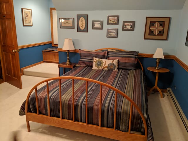 Cozy private guest room