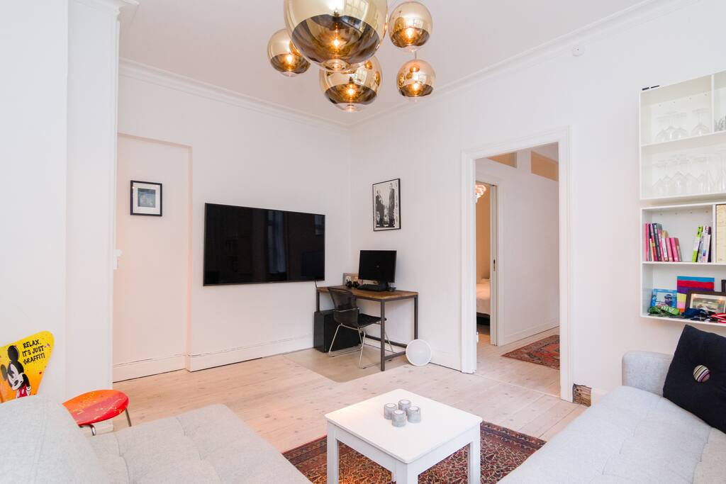 The living/tv room
