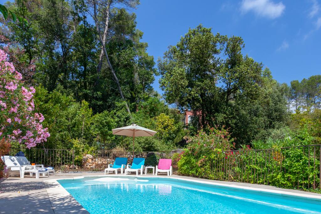 Pool (10x4.5m) fully fenced for your security