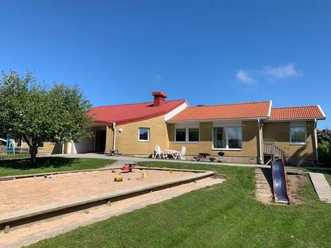 House B (former preschool) Large apartment in the archipelago