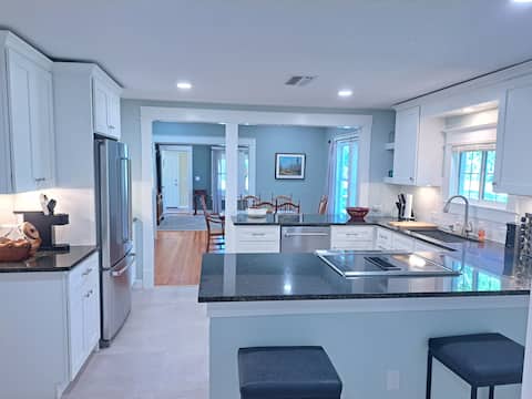 Great location and newly renovated!