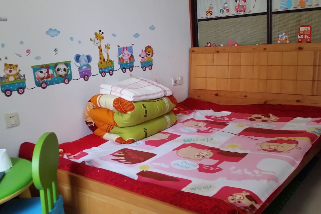 guest room 1# :
1.5meter bed include child seat