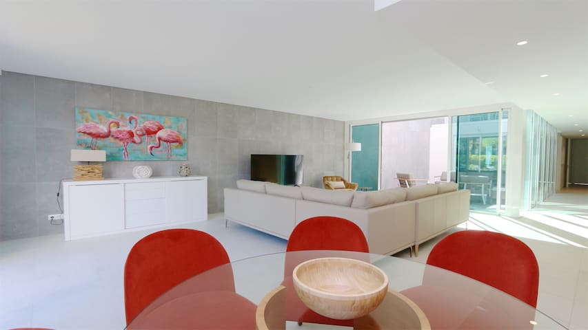 Clever Details managed Airbnb listing 3