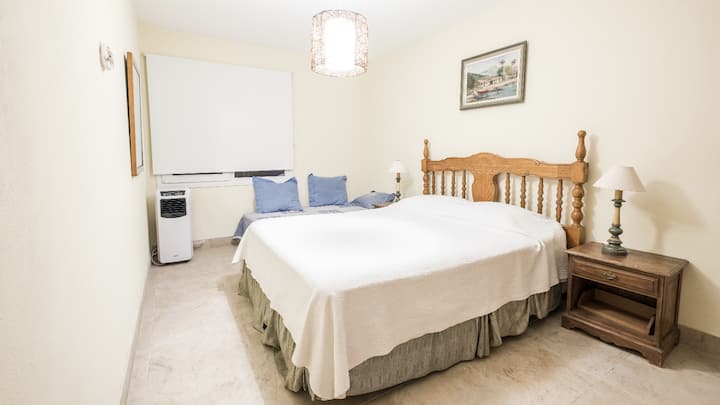 غرفة النوم الرئيسية