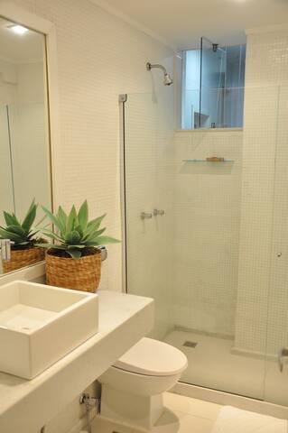 Elegante e Grande Apartamento em Copacabana gallery image 3