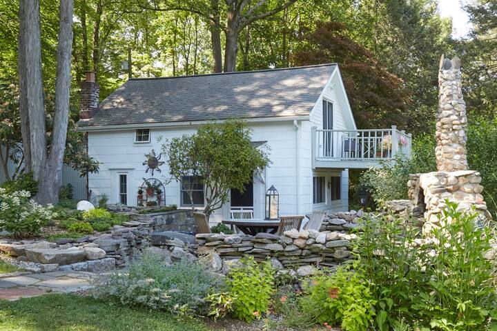The Wee Cottage, a Country Retreat