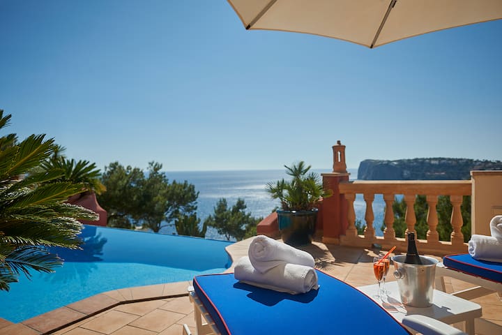 Las Escaleras – Villa PEKA – Sea View/Pool 6P