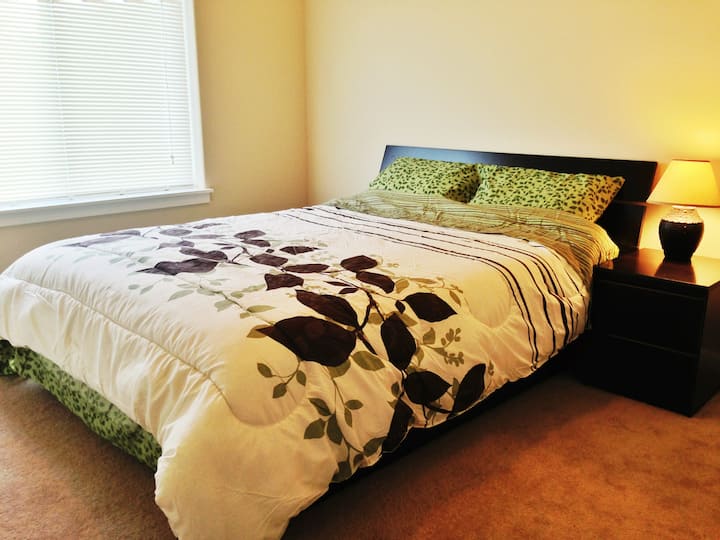 Bedroom in lovely Hillsboro home Houses for Rent in Hillsboro, Oregon