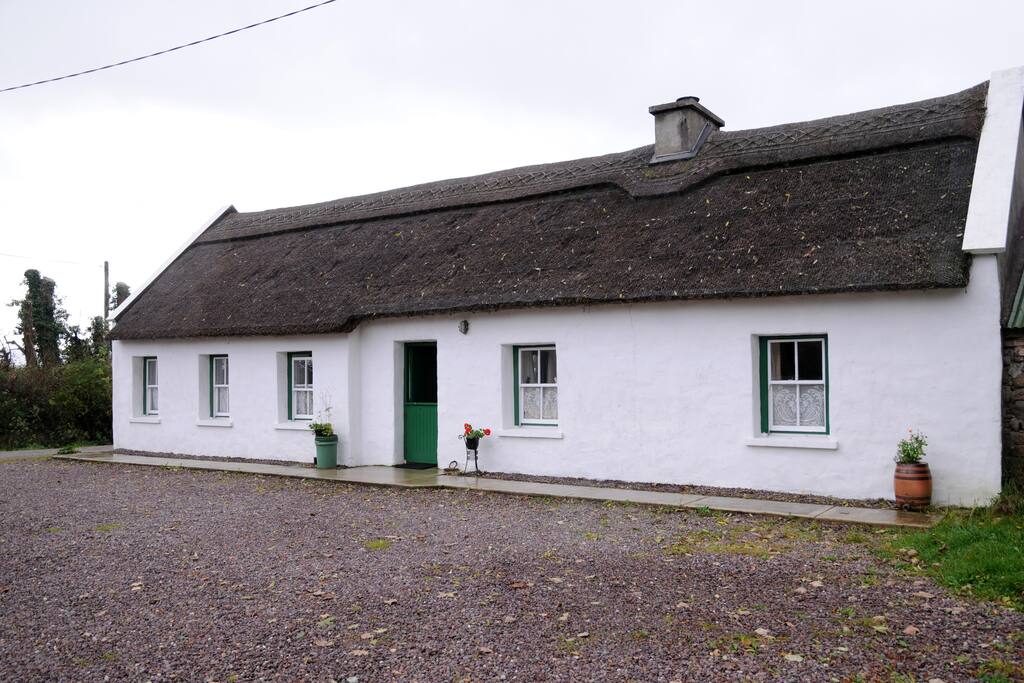 The Thatched Cottage on The Wild Atlantic Way Cottages for Rent in