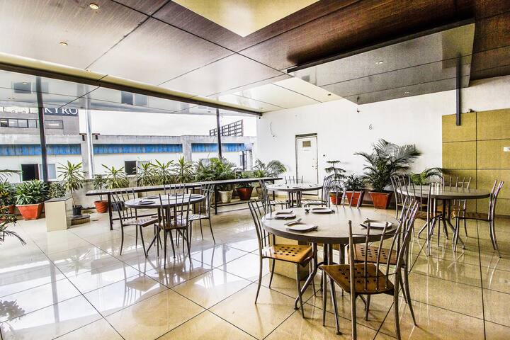 Stop for a family stay with In house restaurant {Bhanwar Kuan, Indore}