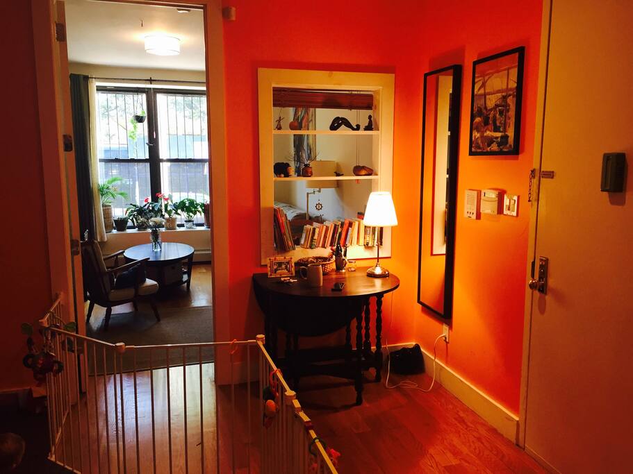 Entrance/play area