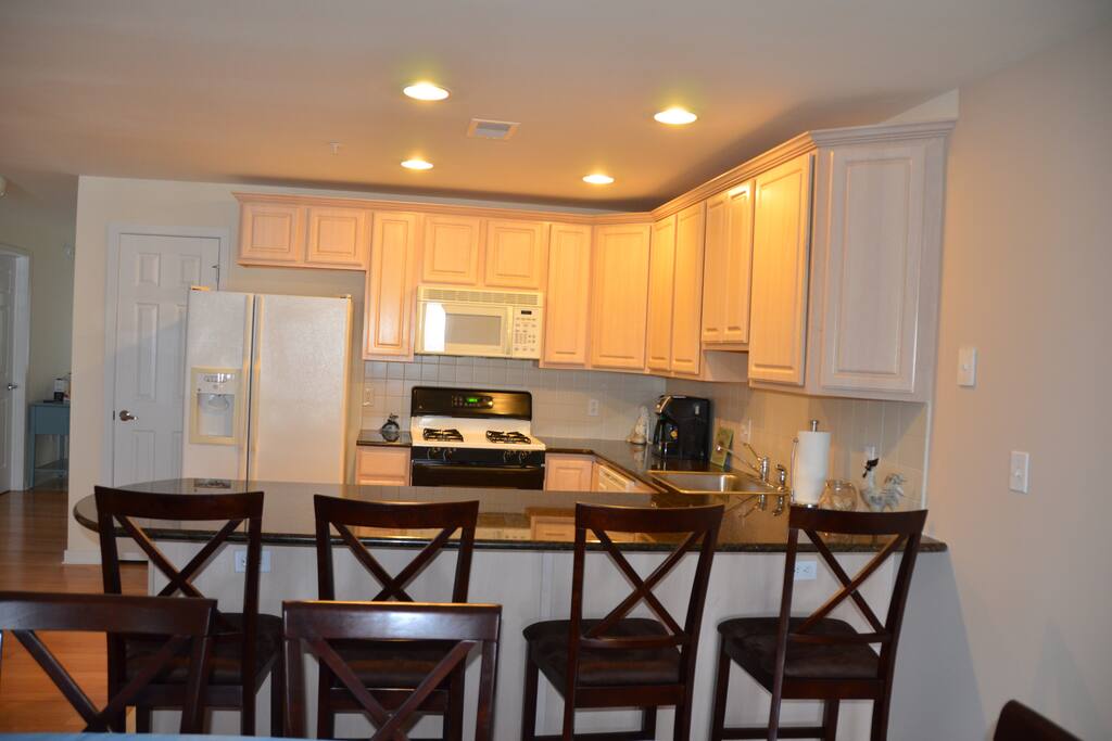 Kitchen counter seating for 4