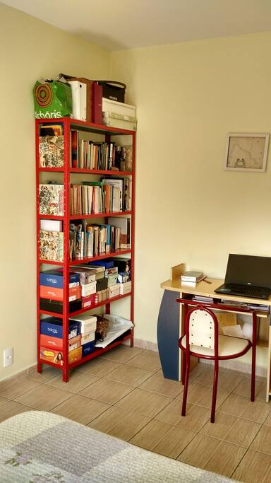 Many books you will enjoy for free. Livros à beça para curtir.