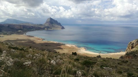 Villetta luminosa e comoda a due passi dal mare