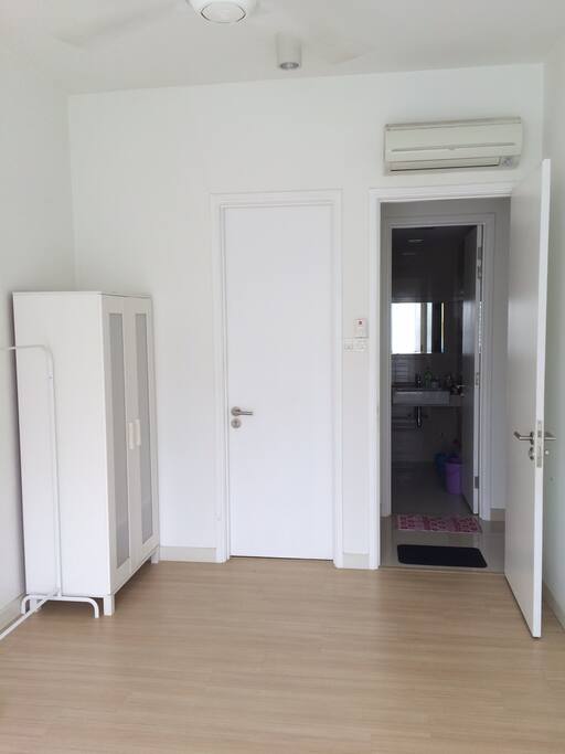 Master Bedroom with Air Cond