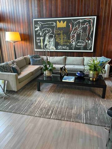 Hollywood Hills City & Canyon View Mid-Century gallery image 2