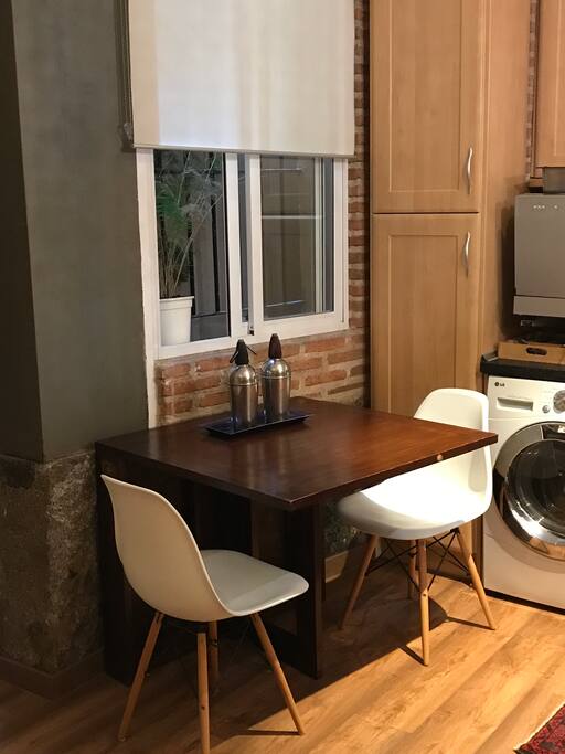 MESA AUXILIAR PARA COMER