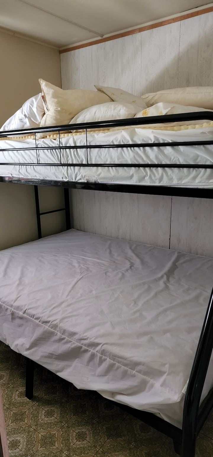 Chumba cha kulala #2 pacha juu ya kitanda cha ghorofa mbili 