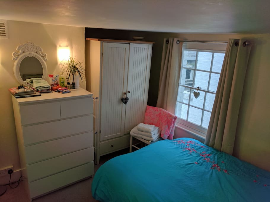 Your quiet cosy bedroom