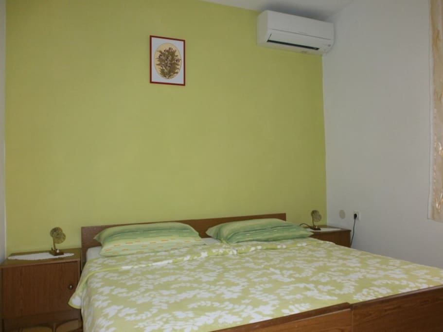 Room, double bed