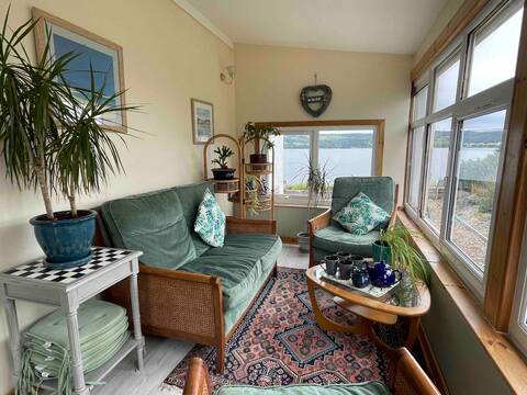 Peaceful Sea View Home only 5 miles from Inverness