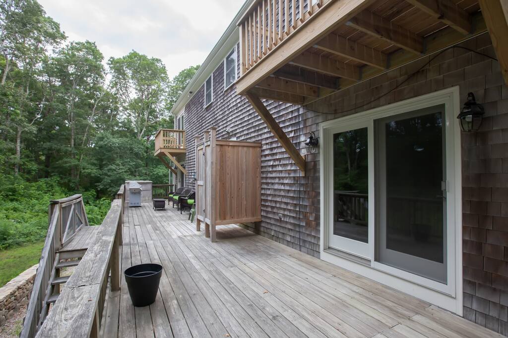REAR DECK