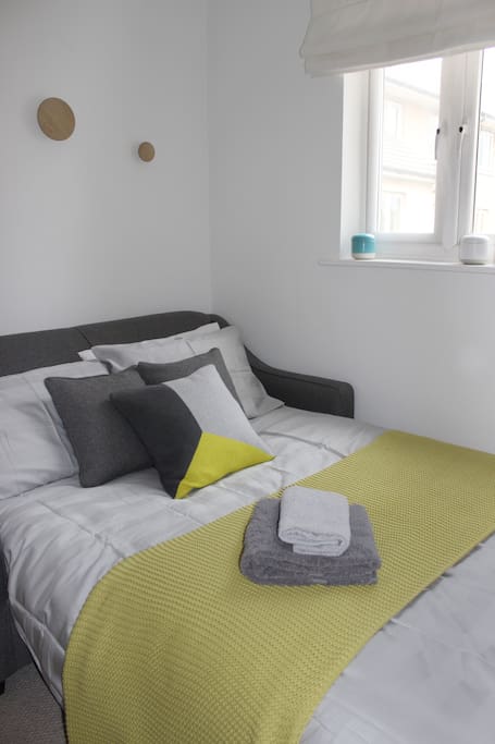 Second bedroom
