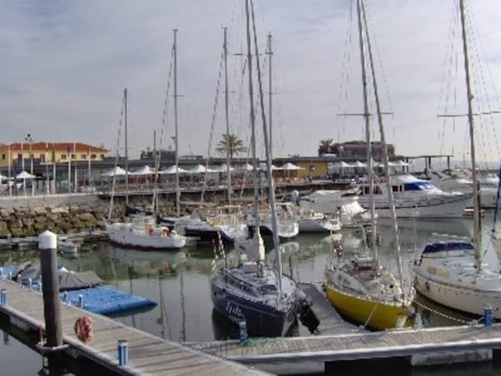 Compact apartment near  Nova University and beach