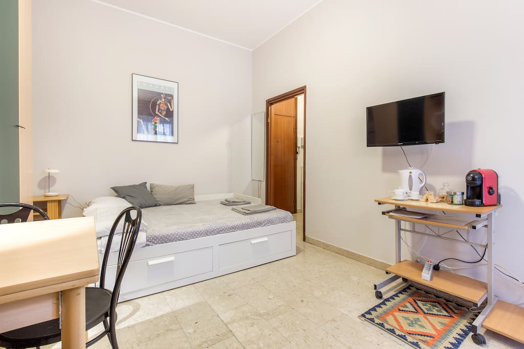 Studio flat with double bed