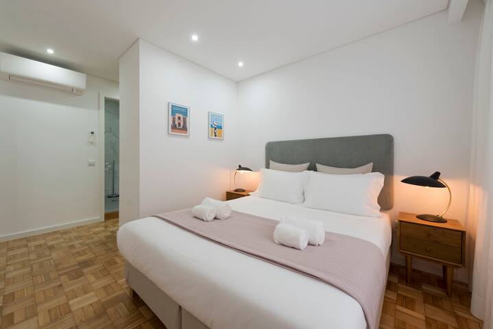 Bruno’s Downtown Apartment gallery image 2