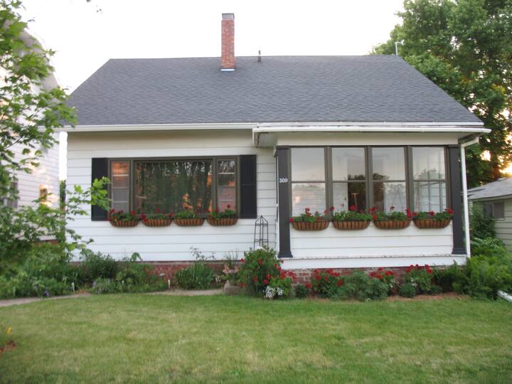 Indianola Vacation Rentals & Homes Iowa, United States Airbnb