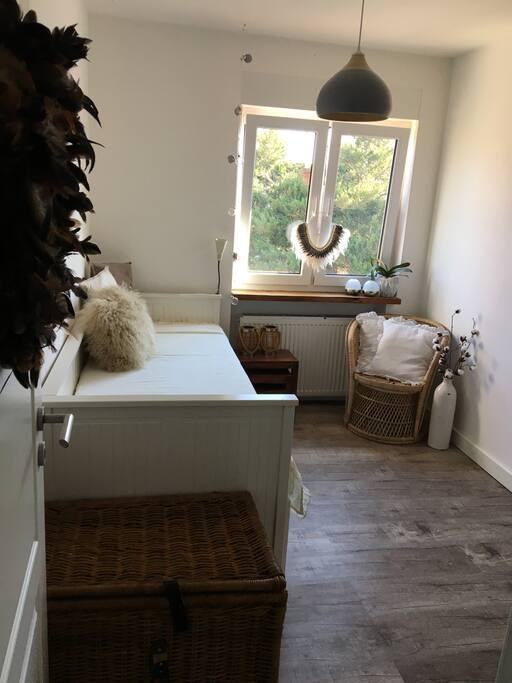 Schlafzimmer 1