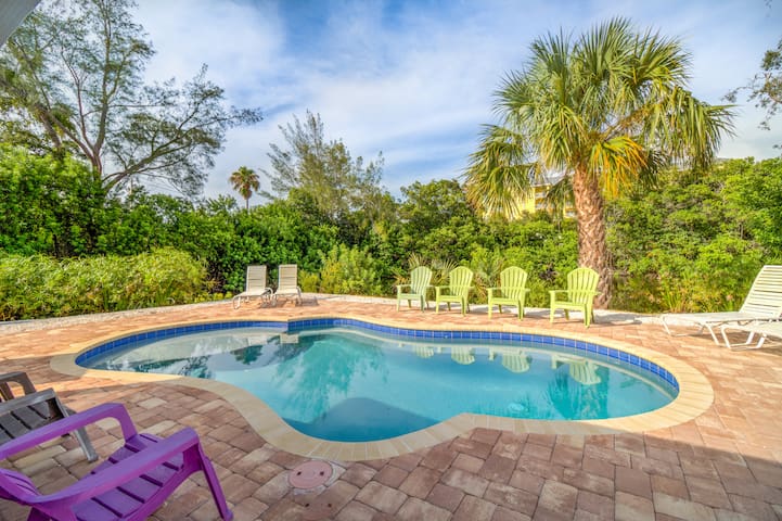 POOL   1 Bed   Sea horse  Walk to beach  SPECIALS