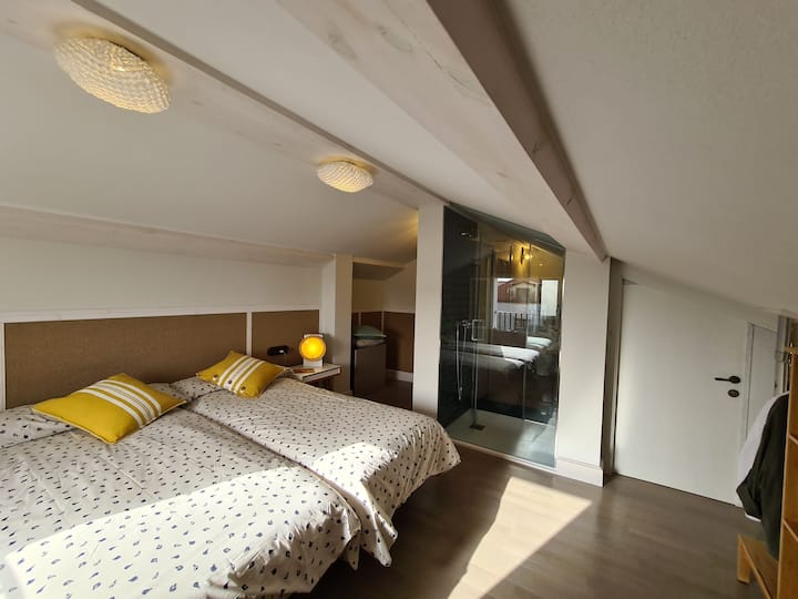 Bedroom undercover 
with two 90cm beds