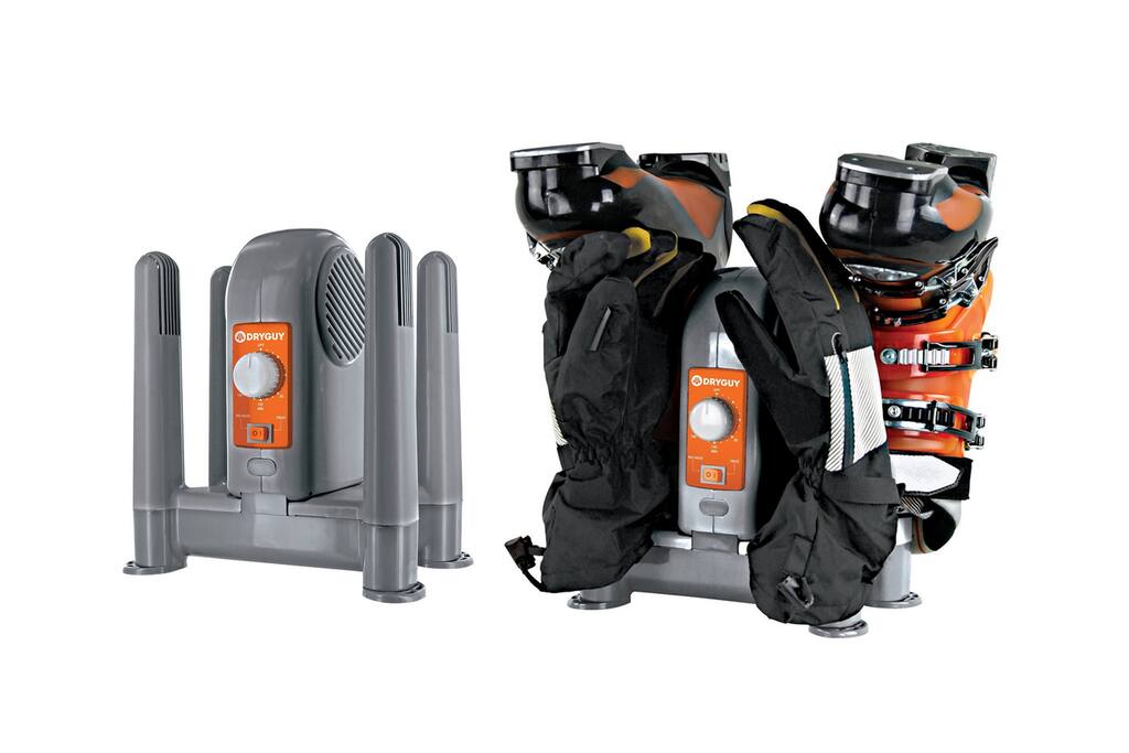 Boot/shoe and glove dryer provided.
Warm forced air dry your boots, gloves or shoes in 1 hour.