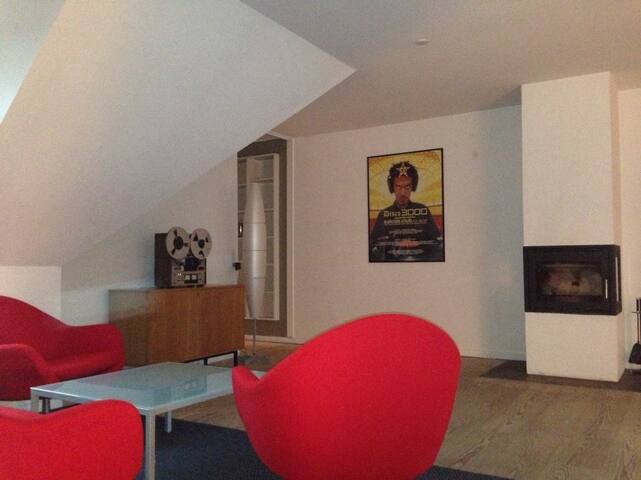 Penthouse with private rooftop gallery image 3