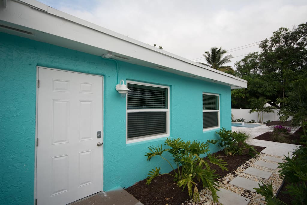 Entrance to Bungalow Blue