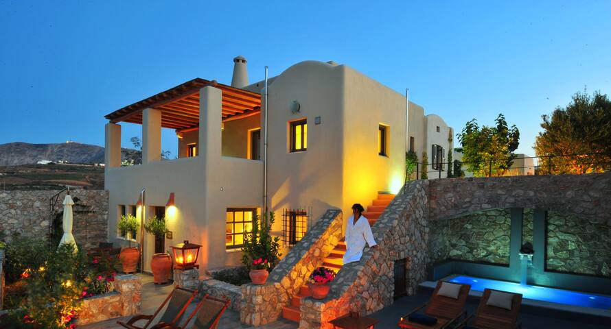 Luxury Architect Designed House Car Included