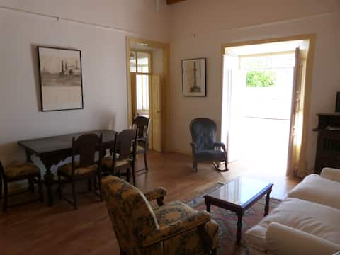 Successful Airbnb property: Elegant 18th Century Townhouse in União Das Freguesias De Tavira (Santa Maria E Santiago)