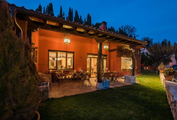 Casa de campo, piscina y chimenea cerca de Madrid Casas