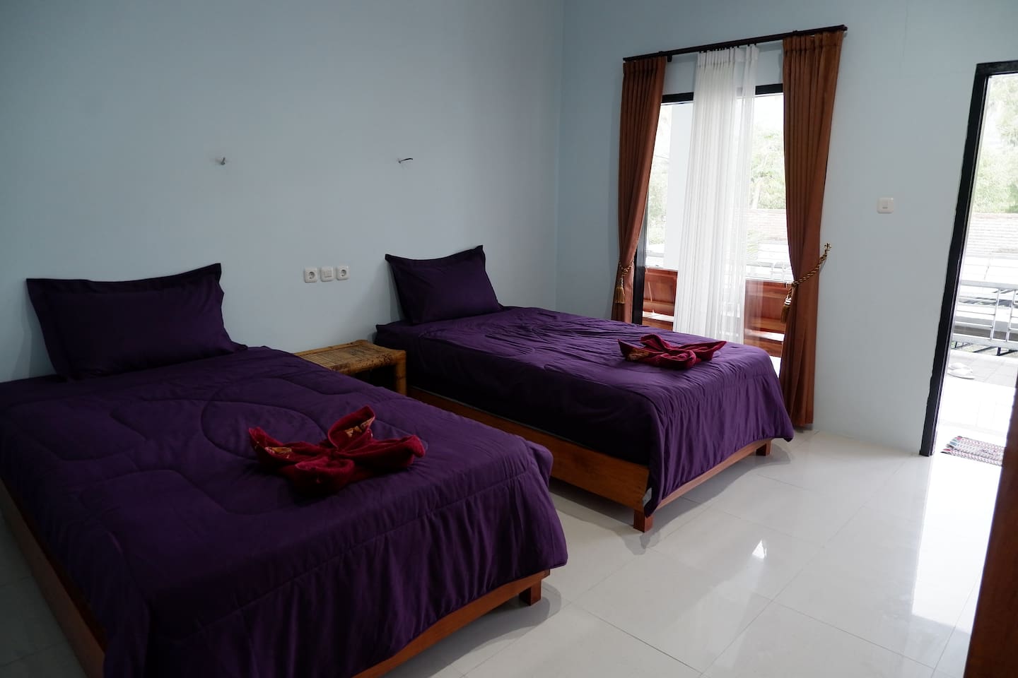 Standard Room With Twin Bed Honeybee Homestay Bed And