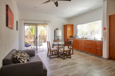 Top performing Airbnb: Casa El Ciruelo, a beautiful Cottage on its own in El Centenario