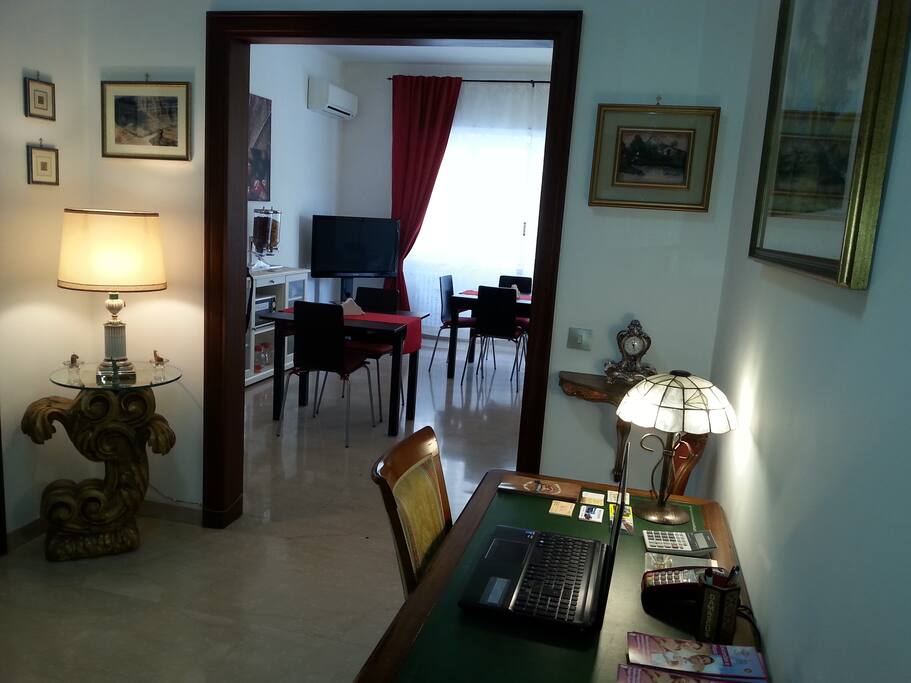 Ingresso Con scrivania PC