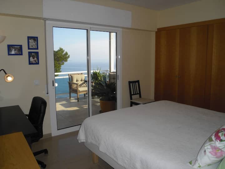 chumba cha kulala1 kinachoangalia mtaro
Vitanda Mbili
