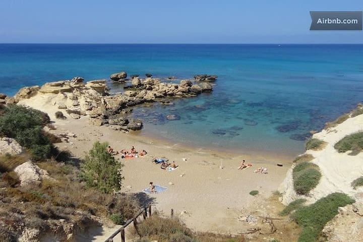 cute Apt. near the beach coves+wifi