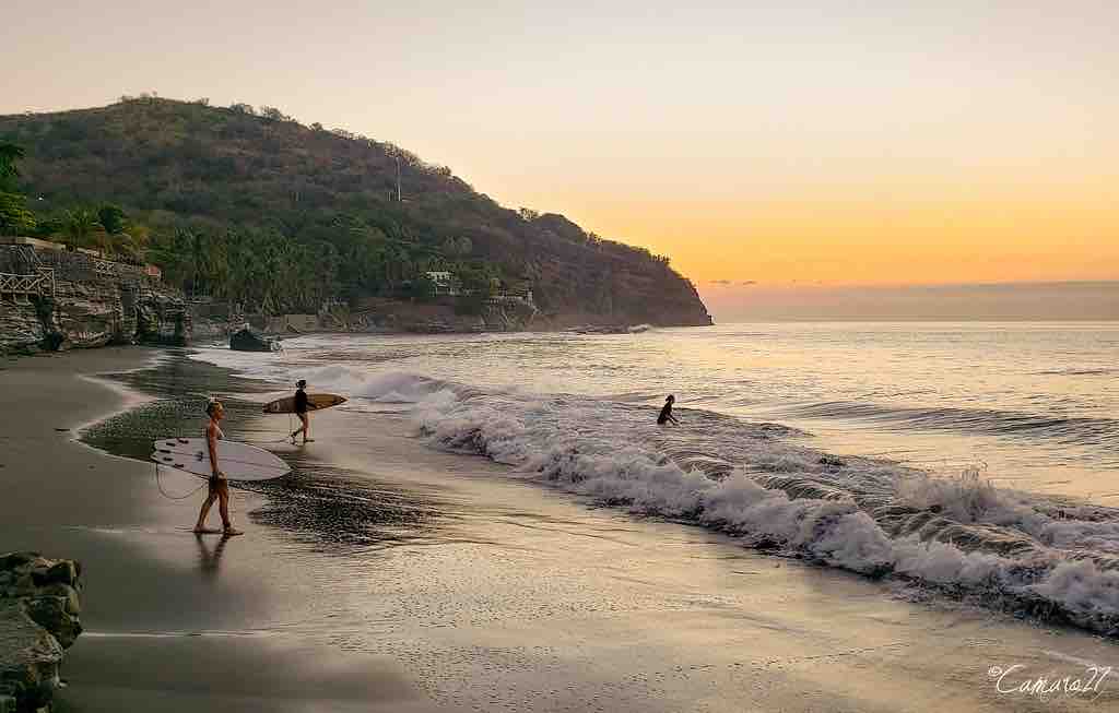 Welcoming Beach House in Atami, near El Tunco Surf